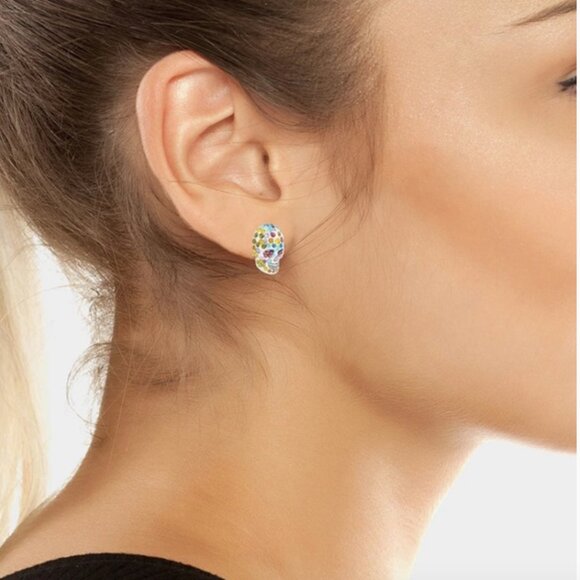 NIB BETSEY JOHNSON WHITE SUGAR SKULL EARRINGS STUD DIA DE LOS MUERTOS HALLOWEEN - Picture 3 of 7